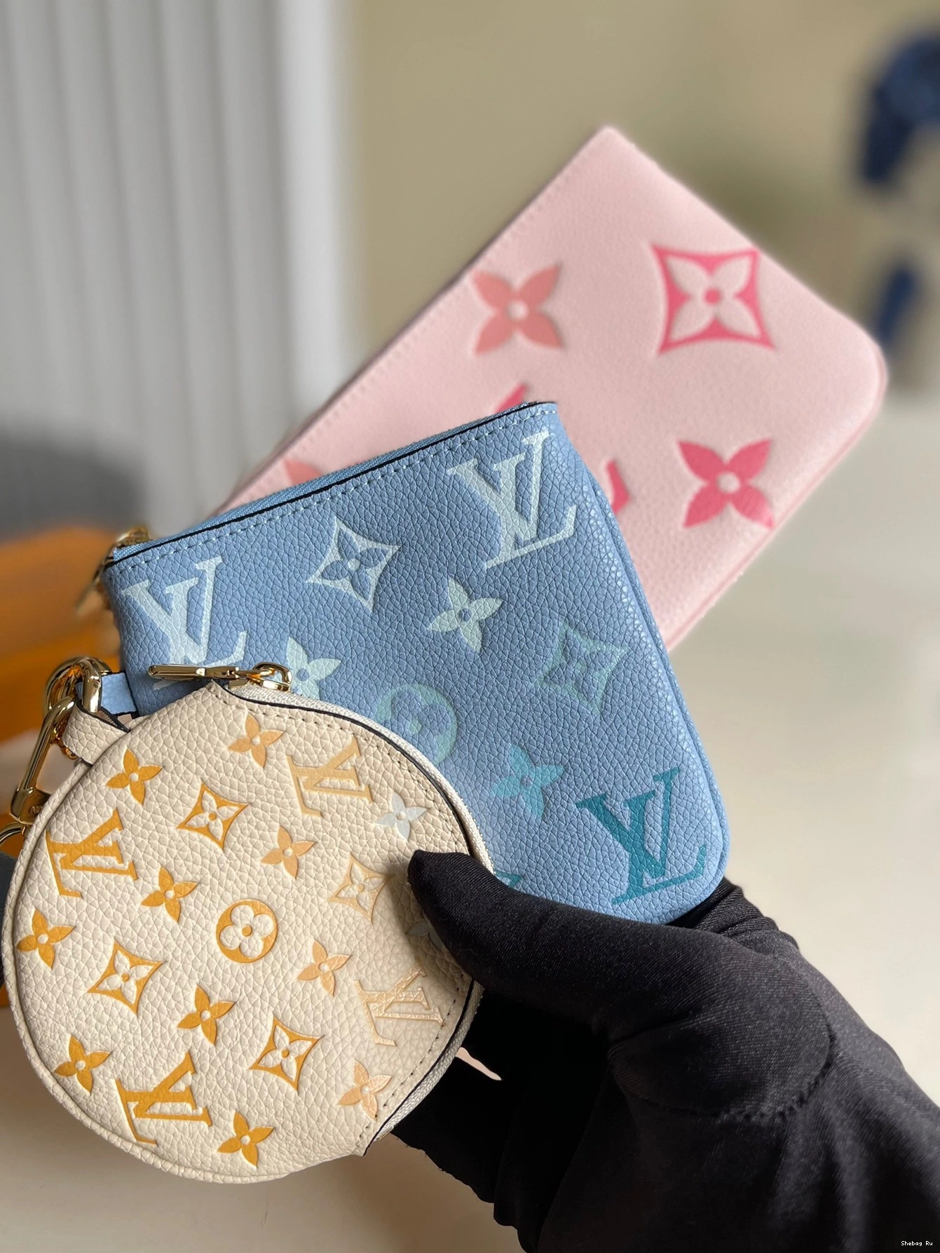 LOUIS POUCH NTRIO VUITTON 0806